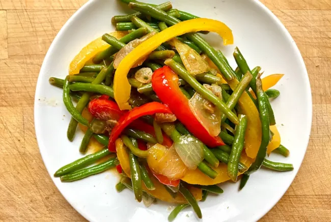 sauteed haricot verts on a plate