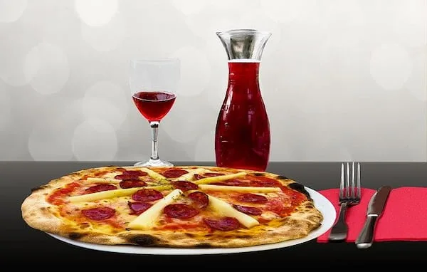 pizza with mozzarella