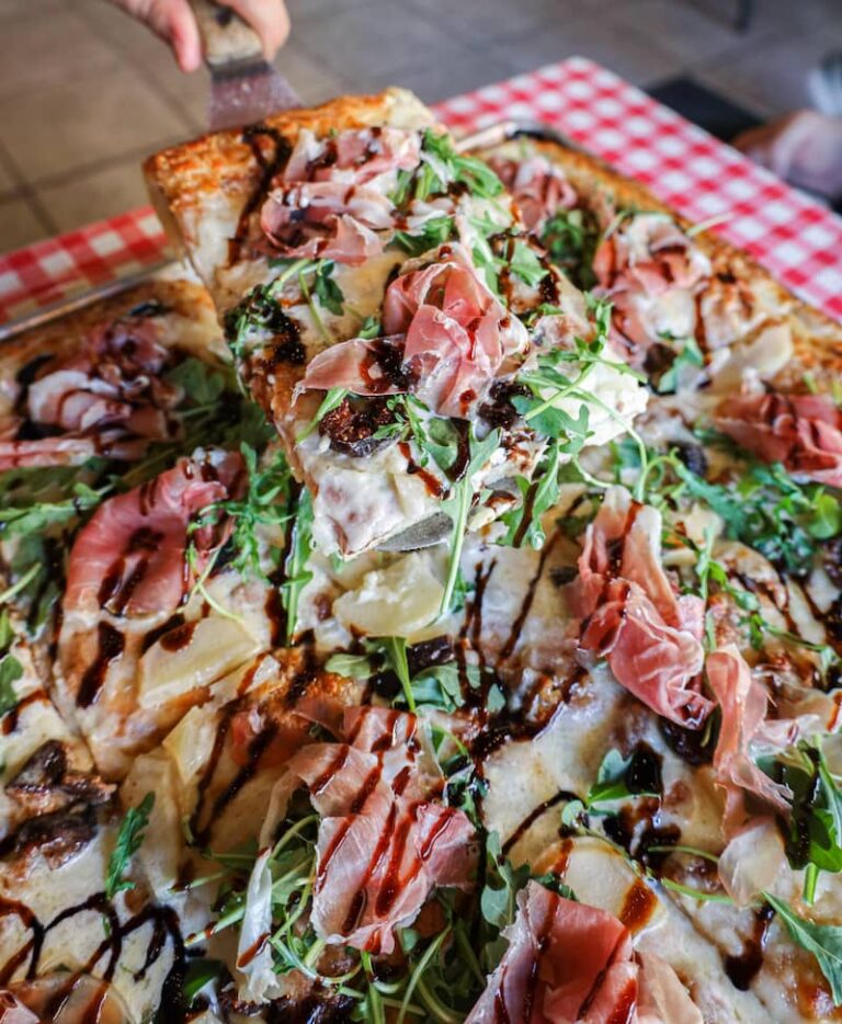 Poached Pear And Prosciutto Pizza Recipe With Arugula (1)