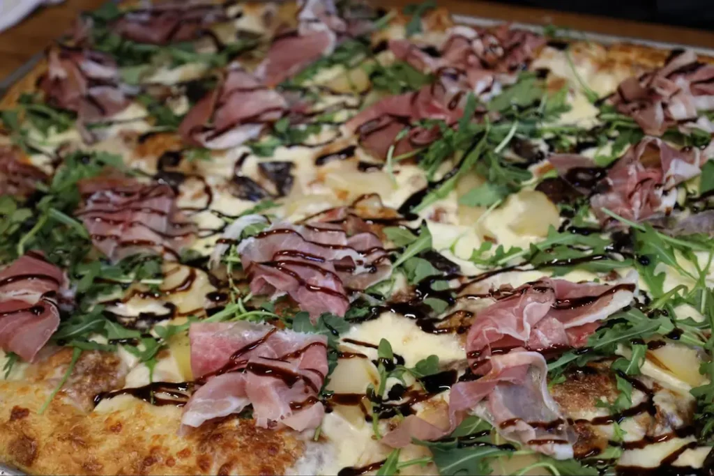 Pear, Prosciutto and Gorgonzola Pizza - Recipe Runner