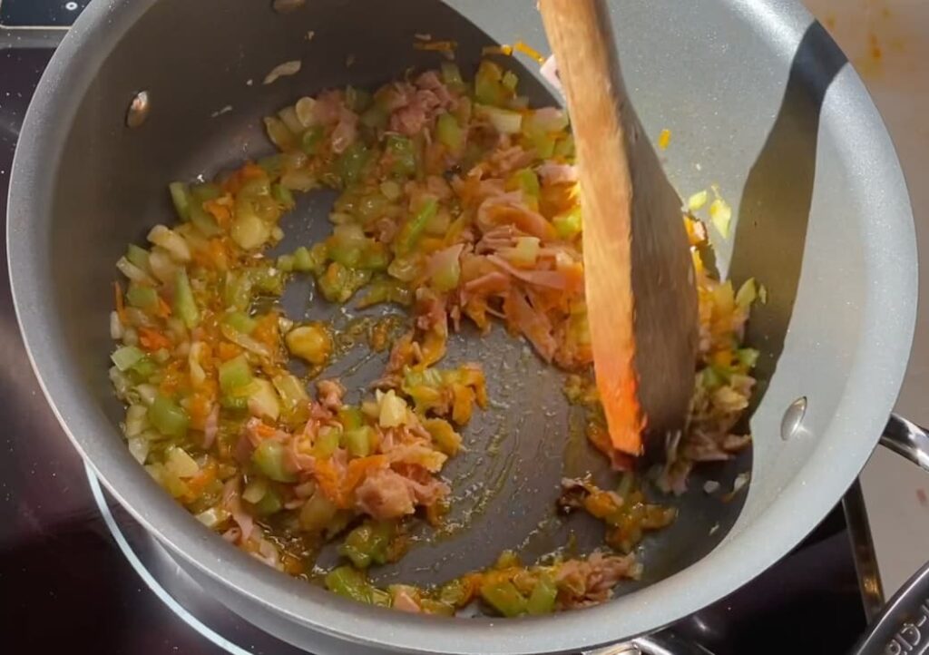 making bolognese sauce first steps