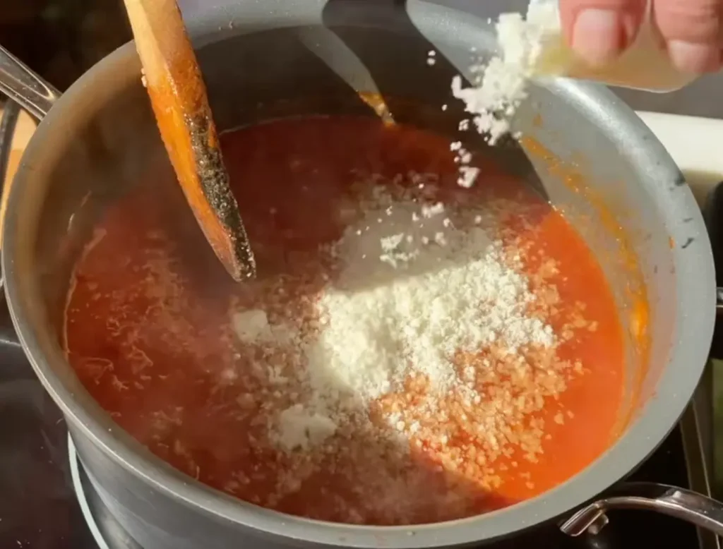 bolognese sauce simmering