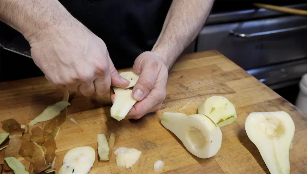 poached pears without wine step 1