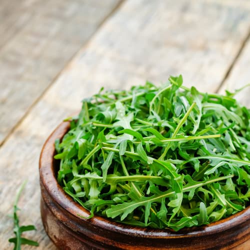 an arugula salad to to be served with chicken piccata