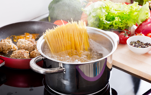 How to Keep Spaghetti Warm - Boiling
