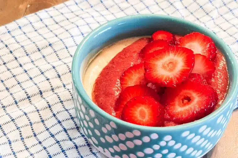 how to make strawberry panna cotta