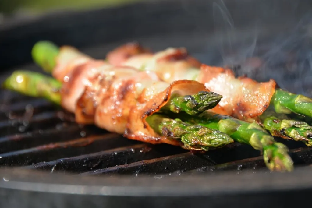 asparagus on a grill