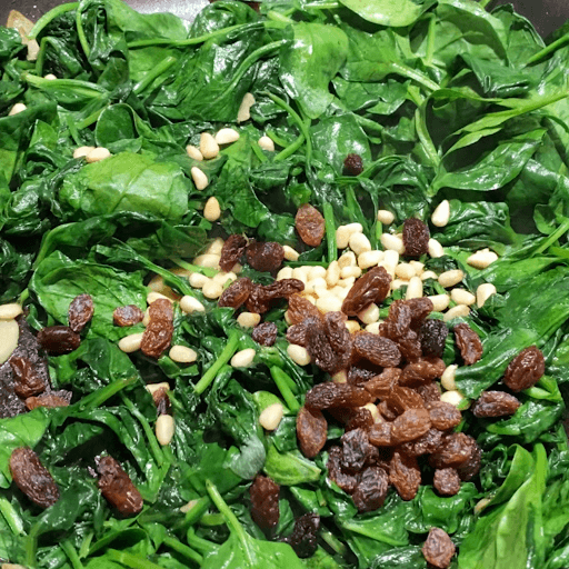 Spinach with raisins