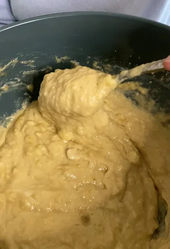 how thick should banana bread batter be-batter