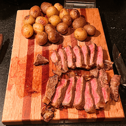 Steak with potatoes