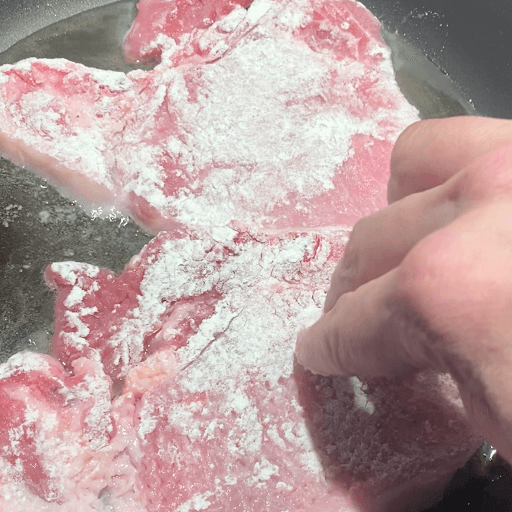 how long to bake thin pork chops at 350-porkchop dredged in flour