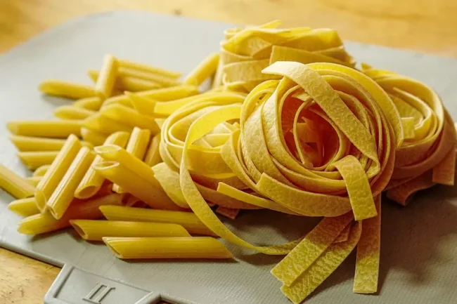 italian sausage pasta recipe white sauce-fettuccine pasta