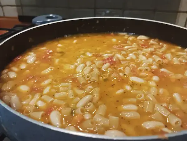 cooking vegetarian pasta e fagioli